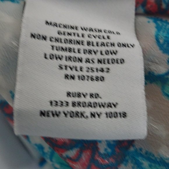 Women's Blue Print Runic Top w. Attached Tank-NWT - Picture 7 of 11